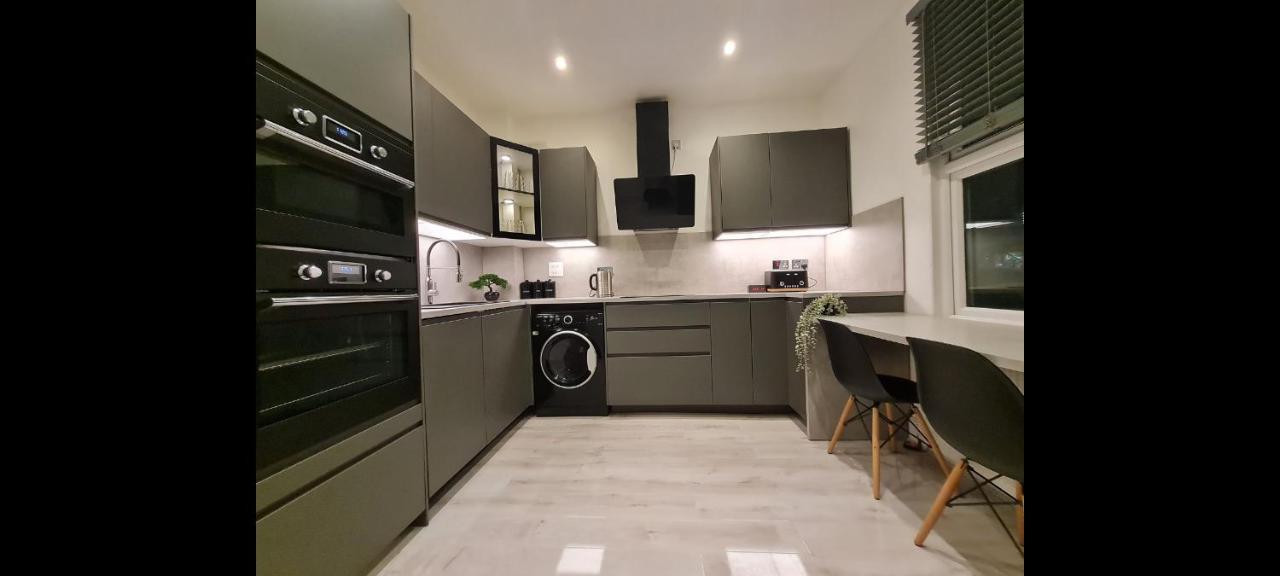 Double Room In Shared Flat London Kültér fotó